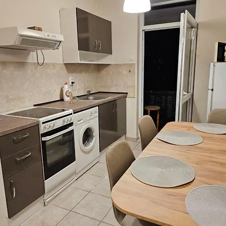 Super 2br Free Parking