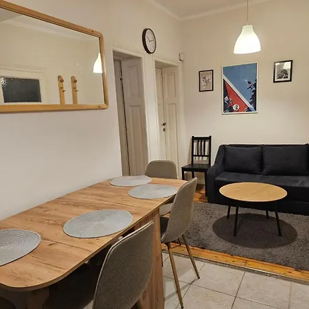 Super 2br Free Parking *