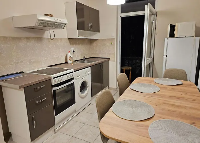 Super 2br Free Parking