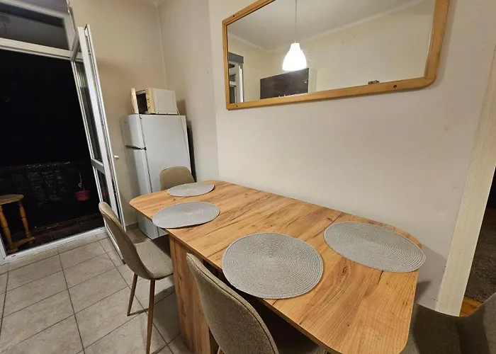 Super 2br Free Parking *